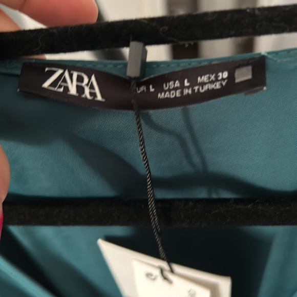 BNWT Zara Flowly Dress - Picture 4 of 4